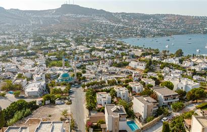 Bodrum Gündoğan Merkezde Havuzlu 5+1 Satılık Müstakil Villa