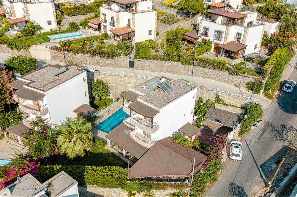 Bodrum Gündoğan Merkezde Havuzlu 5+1 Satılık Müstakil Villa