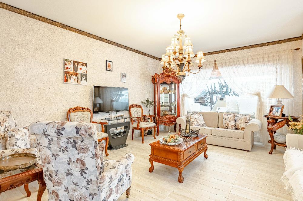 Bodrum Gündoğan Merkezde Havuzlu 5+1 Satılık Müstakil Villa