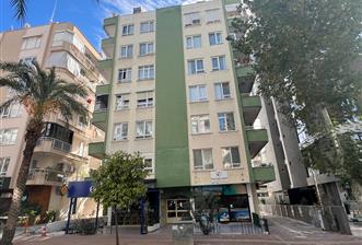 SAHİLE 300m UZAKLIKTA, CADDE ÜZERİNDE, AÇIK OTOPARKLI, GENİŞ 2+1 DAİRE