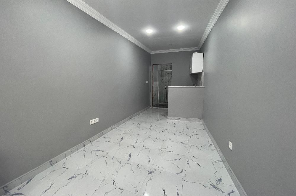 CEVİZLİ HACILAR CADDESİ ÜZERİNDE 20m2 Ön kullanımlı Dükkan