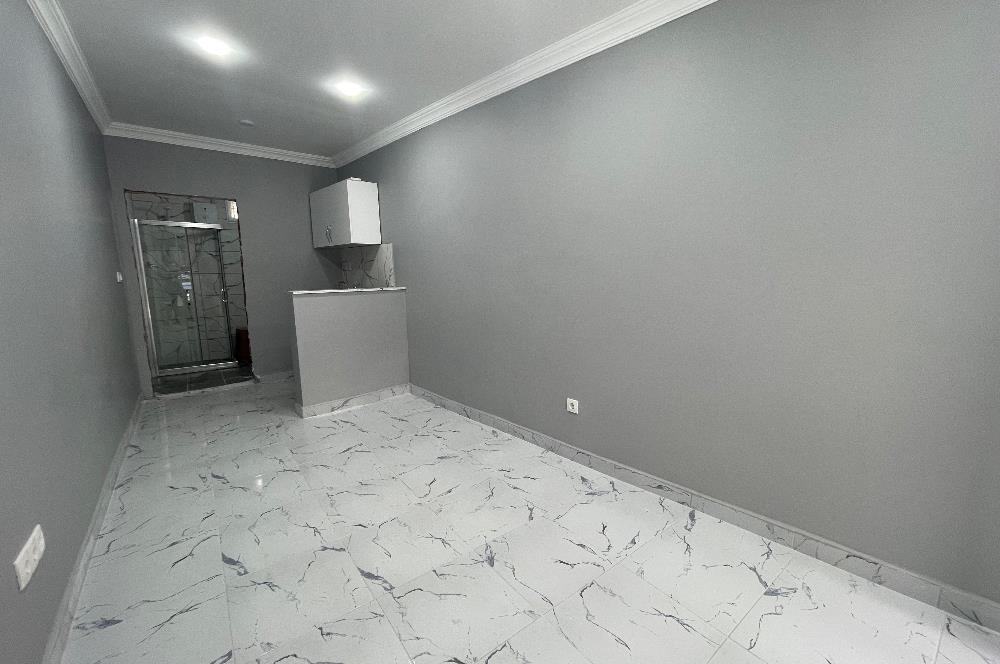 CEVİZLİ HACILAR CADDESİ ÜZERİNDE 20m2 Ön kullanımlı Dükkan