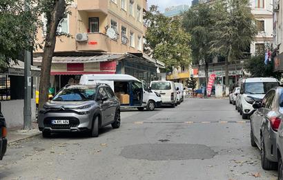 CEVİZLİ HACILAR CADDESİ ÜZERİNDE 20m2 Ön kullanımlı Dükkan