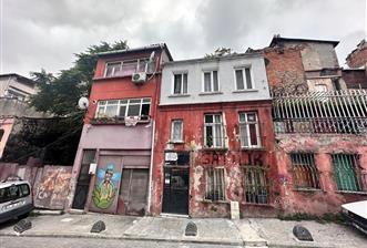 BEYOĞLU YENİŞEHİR MAHALLESİNDE 54,60 M2 KONUT İMARLI ARSA