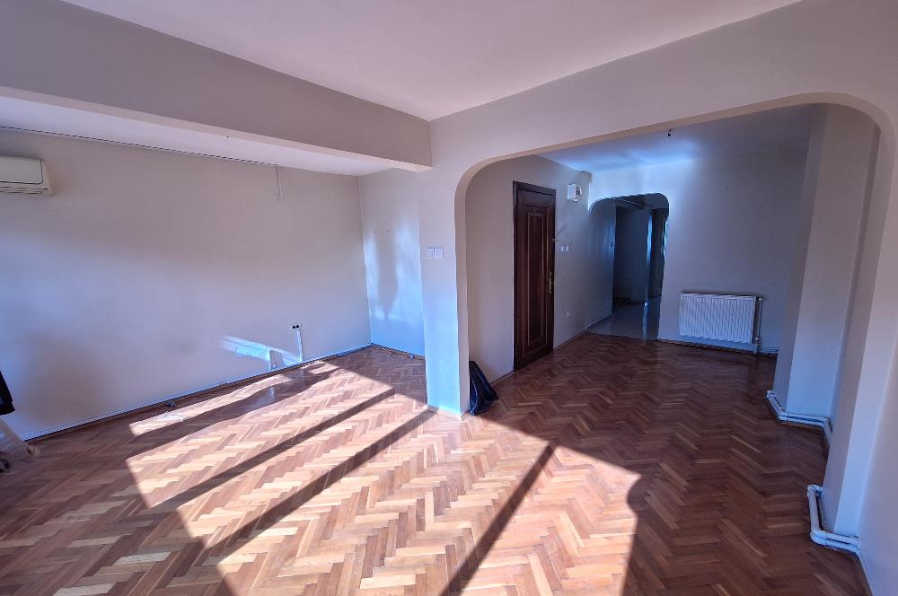 SARIYER / BÜYÜKDERE MERKEZDE, KAT MÜLKİYETLİ 2+1 SATILIK DAİRE