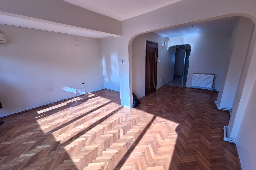 SARIYER / BÜYÜKDERE MERKEZDE, KAT MÜLKİYETLİ 2+1 SATILIK DAİRE