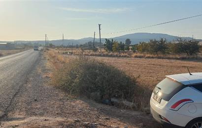 Milas Karacahisar , anayola sıfır satılık tarla