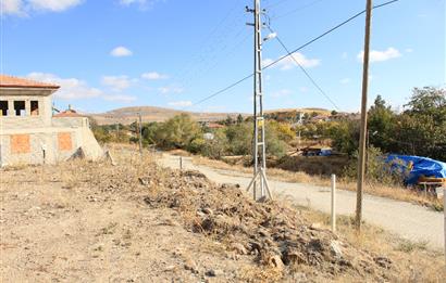 KARAOĞLAN'DA TEK TAPU 0.50 EMSAL 663M² KÖŞE PARSEL