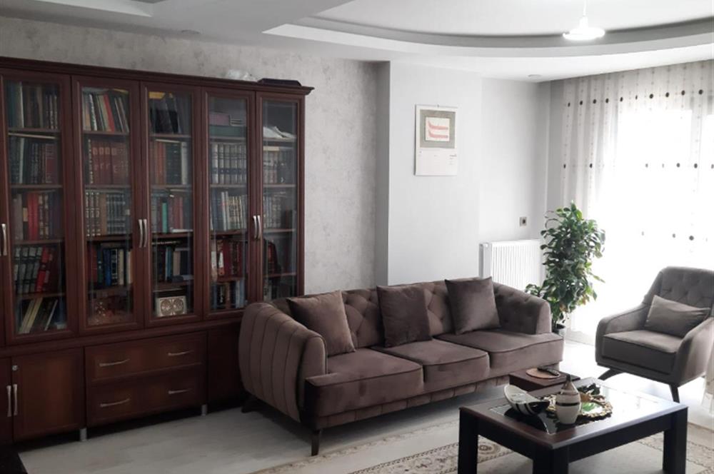 GÜLTEPE'DE YAŞAM ALANI ASTORİA SİTESİNDE SATILIK 4+1 DAİRE