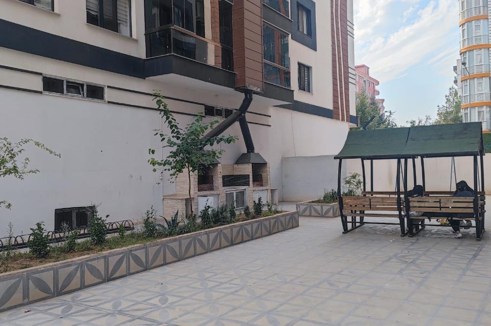 GÜLTEPE'DE YAŞAM ALANI ASTORİA SİTESİNDE SATILIK 4+1 DAİRE