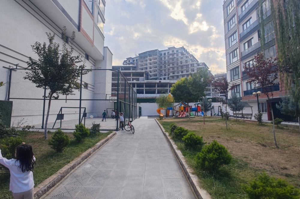 GÜLTEPE'DE YAŞAM ALANI ASTORİA SİTESİNDE SATILIK 4+1 DAİRE