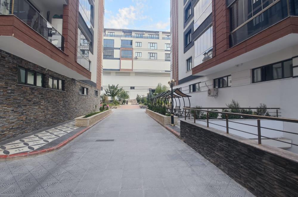 GÜLTEPE'DE YAŞAM ALANI ASTORİA SİTESİNDE SATILIK 4+1 DAİRE