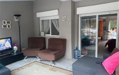 Çeşme Alaçatı Çamlık Yol'da 3+1 Kiralık Villa