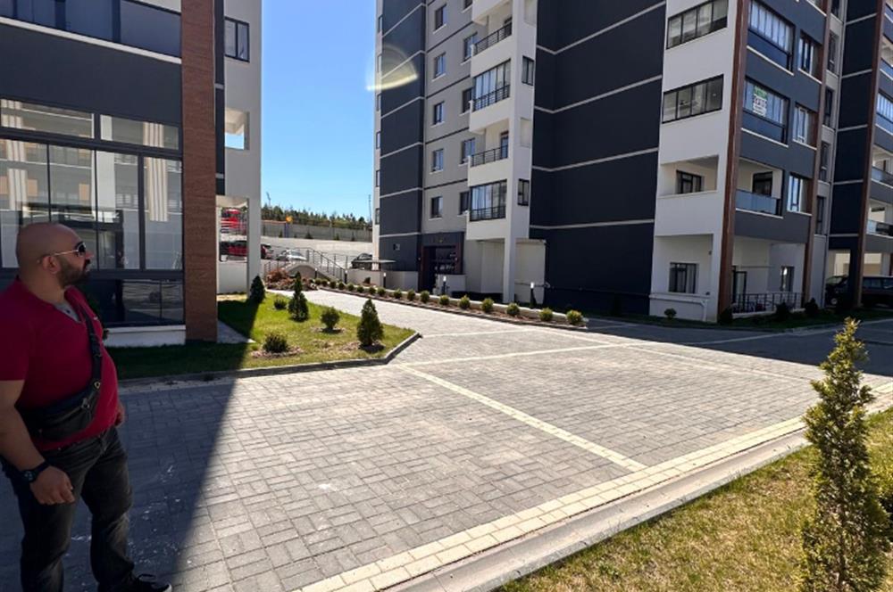 GÖLBAŞI BAHÇELİ EVLERDE 4.5+1 SATILIK SİTE İÇİ DAİRE- 172 M2 -KAPALI GARAJLI