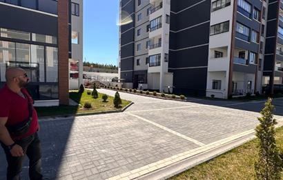 GÖLBAŞI BAHÇELİ EVLERDE 4.5+1 SATILIK SİTE İÇİ DAİRE- 172 M2 -KAPALI GARAJLI