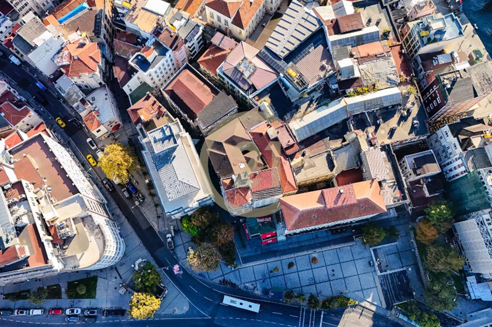 KARAKÖY'ÜN MERKEZİNDE 2. DERECE TARİHİ KOMPLE SATILIK İŞHANI