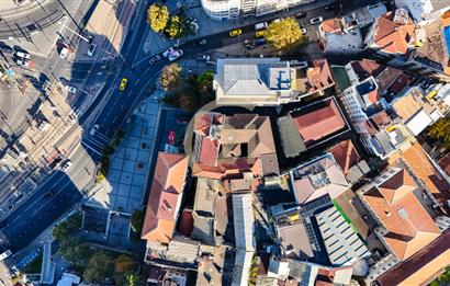 KARAKÖY'ÜN MERKEZİNDE 2. DERECE TARİHİ KOMPLE SATILIK İŞHANI