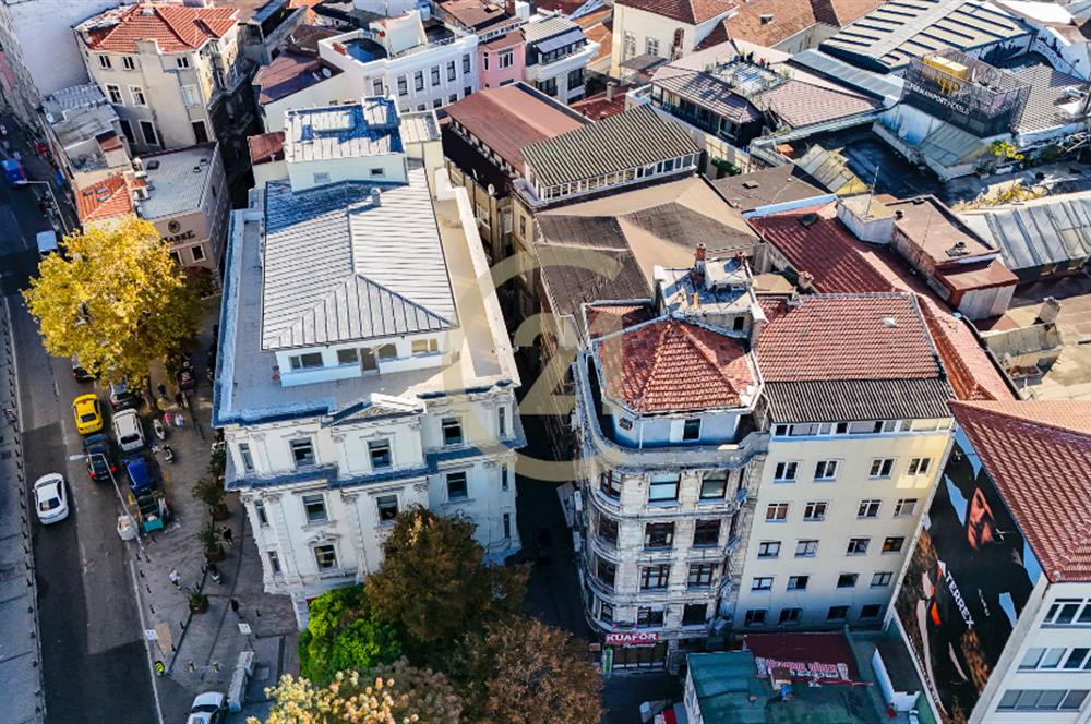 KARAKÖY'ÜN MERKEZİNDE 2. DERECE TARİHİ KOMPLE SATILIK İŞHANI