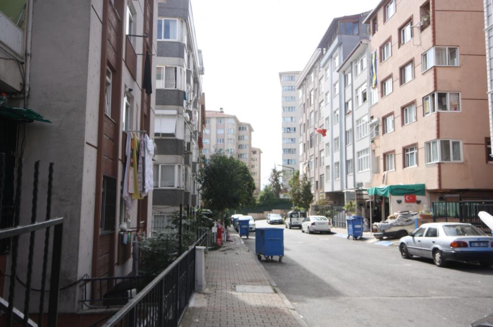 ÜSKÜDAR MERKEZE ANA ARTERLERE,ÇEVRE YOLLARA,KÖPRÜYE YAKIN DEPO