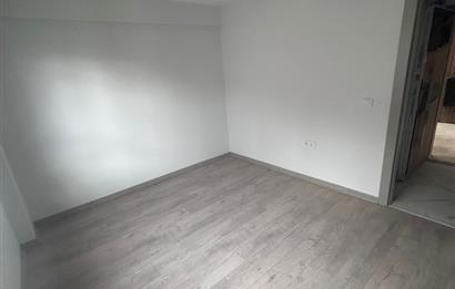 KARŞIYAKADA SATILIK 2+1 DAİRE