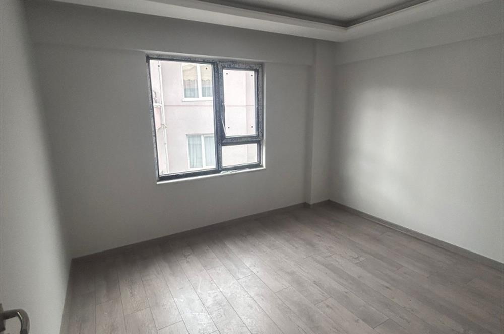 KARŞIYAKADA SATILIK 2+1 DAİRE