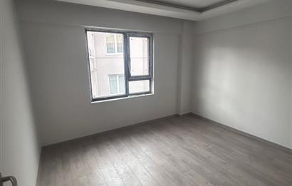 KARŞIYAKADA SATILIK 2+1 DAİRE