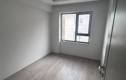 KARŞIYAKADA SATILIK 2+1 DAİRE