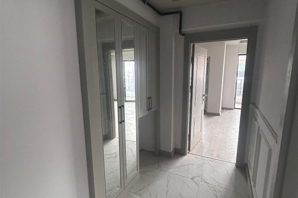 KARŞIYAKADA SATILIK 2+1 DAİRE