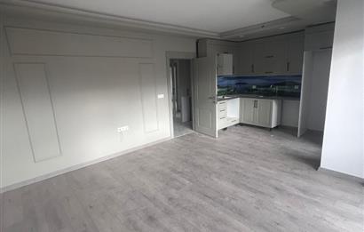 KARŞIYAKADA SATILIK 2+1 DAİRE