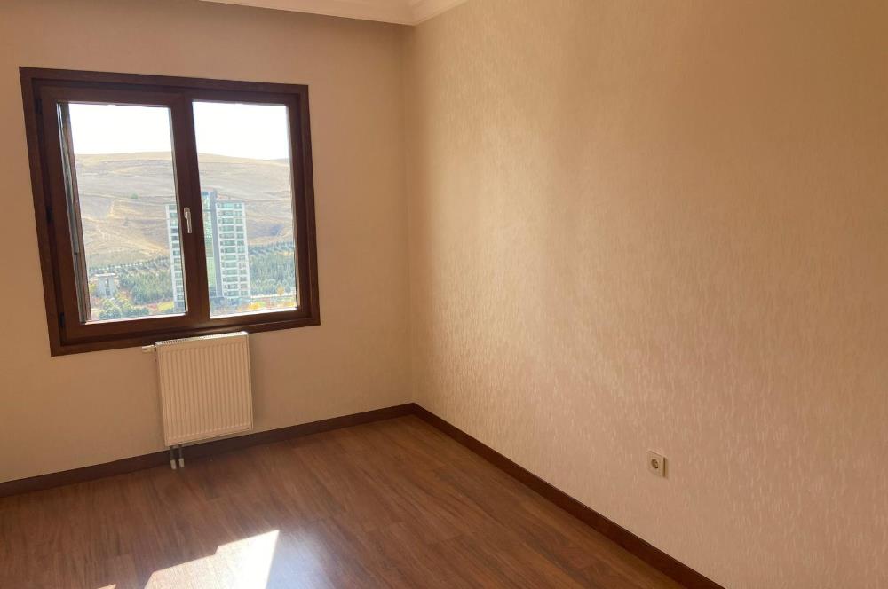 ALACAATLI MAHALLESİ BAĞ PARK KONUTLARINDA SATILIK 4+1 DAİRE