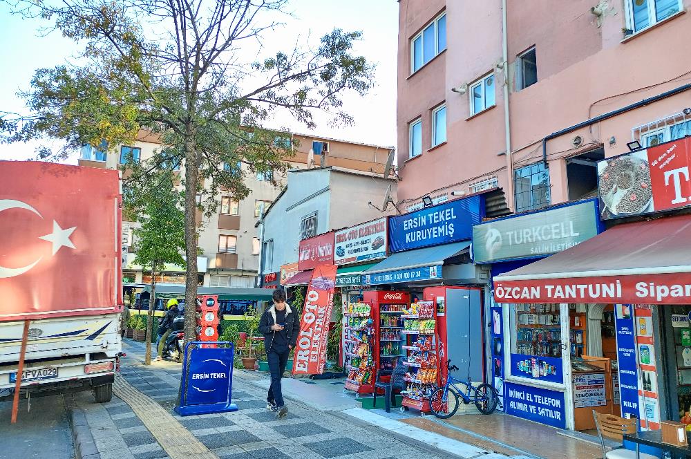 Komple satılık bina ve dükkanlar 