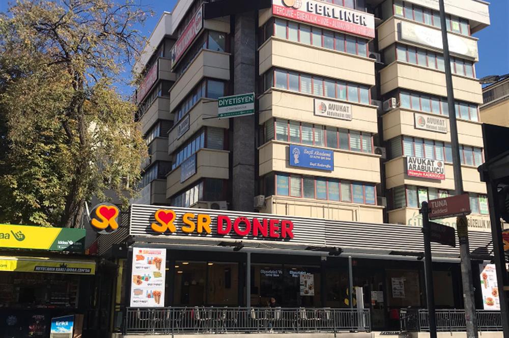 ANKARA KIZILAY SAKARYA CADDESİNDE ASANSÖRLÜ KİRALIK 1+1 OFİS