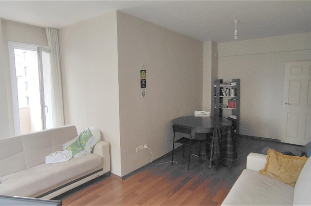 KADIKÖY, İNÖNÜ CAD. ÜZERİNDE SATILIK 2 + 1 DAİRE