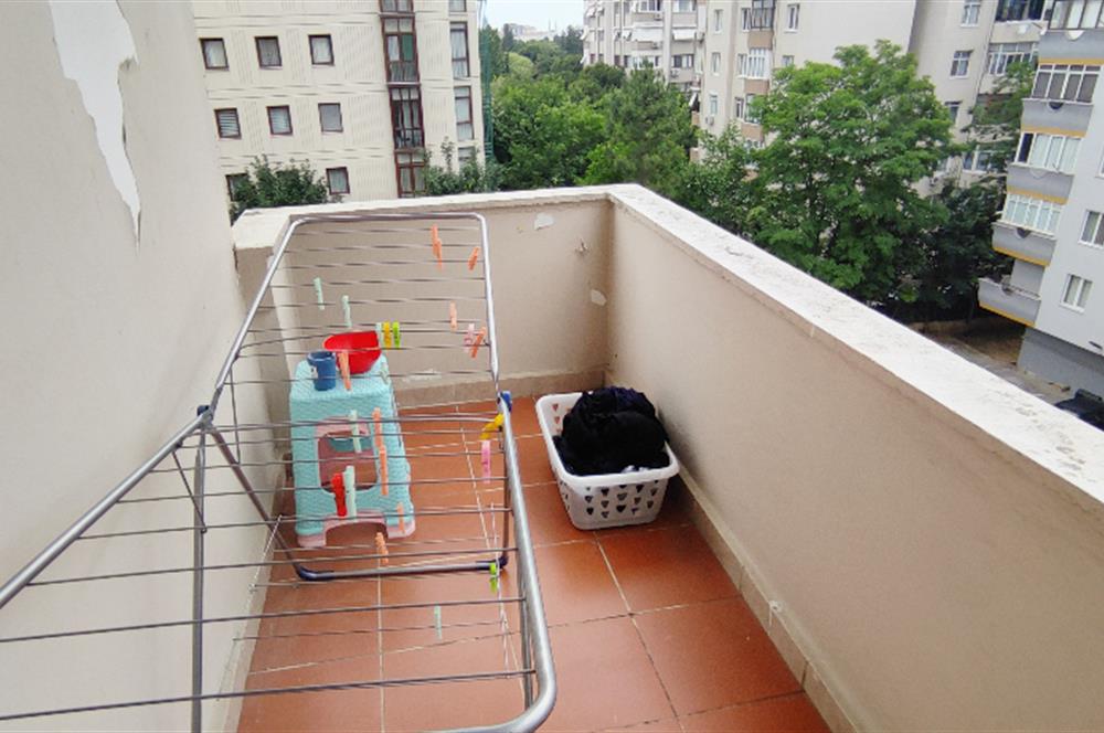 KADIKÖY, İNÖNÜ CAD. ÜZERİNDE SATILIK 2 + 1 DAİRE