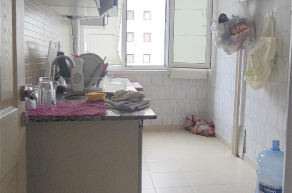 KADIKÖY, İNÖNÜ CAD. ÜZERİNDE SATILIK 2 + 1 DAİRE