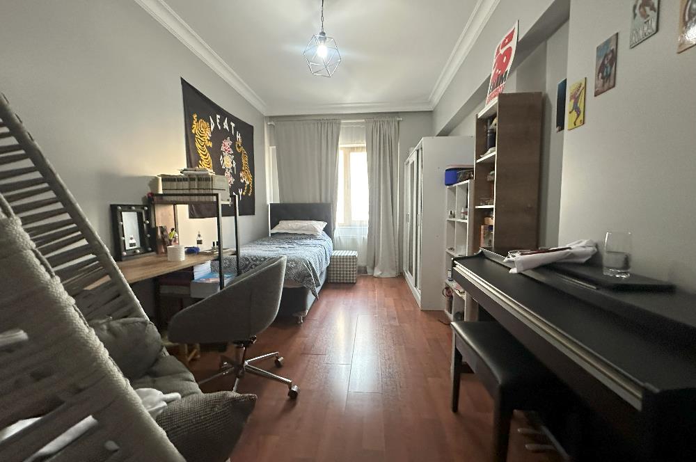 KADIKÖY, BOSTANCI MAH. SATILIK 160 M2 NET 4 + 1 DAİRE