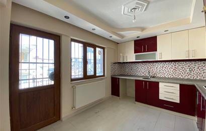 ŞEMİKLER MAHALLESİNDE SATILIK 3+1 DAİRE ARA KAT