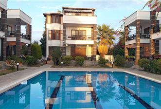 Bodrum-Turgutreis Bahçelievler site içerisinde havuzlu satılık daire