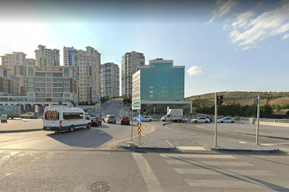 Eskişehir Yolu Üzeri Emsalsiz Satılık Plaza Katı