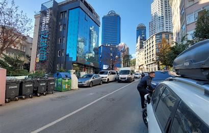 Şişli'de Cadde Üzeri Türk Kalp Vakfı Karşısı Yatırımlık Dükkan 