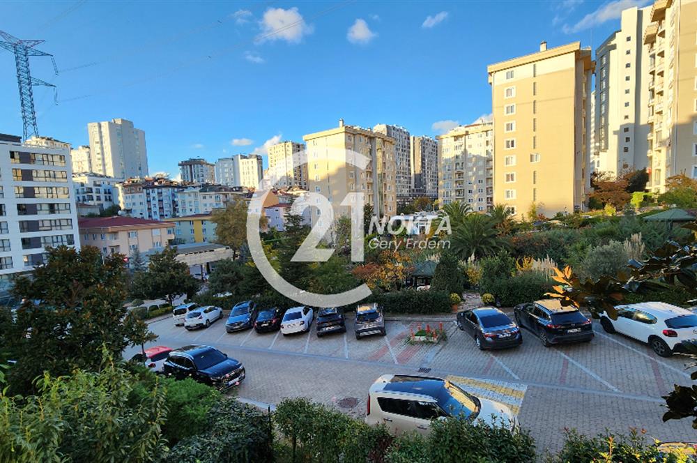 ATAŞEHİR'İN EN GÜZEL GÜVENLİKLİ SİTESİNDE HAVUZLU 3+1 180 m2