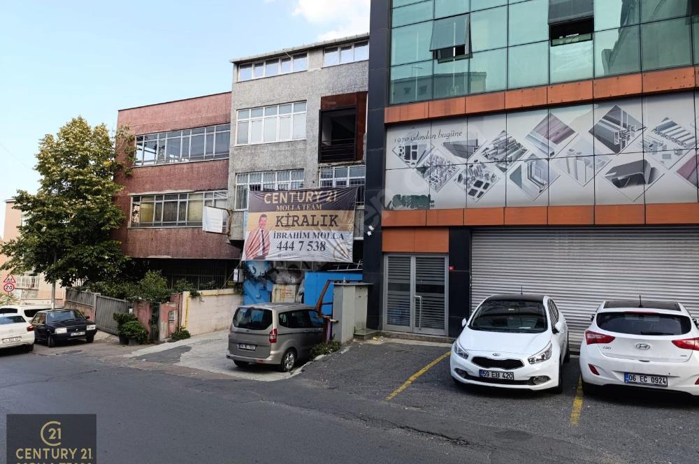 C21 MOLLA TEAM TOPÇULAR SANAYİDE 750 M2 5 KATLI SATILIK BİNA