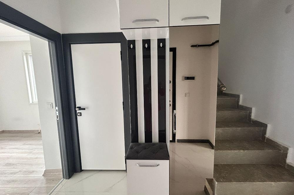 İNCEK MAHALLESİNDE BULVARA YAKIN 3+1 DUBLEKS SIFIR DAİRE