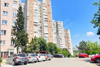 İÇERENKÖY ASKENT SİTESİNDE KOMPLE YENİLENMİŞ SATILIK DAİRE 3+1