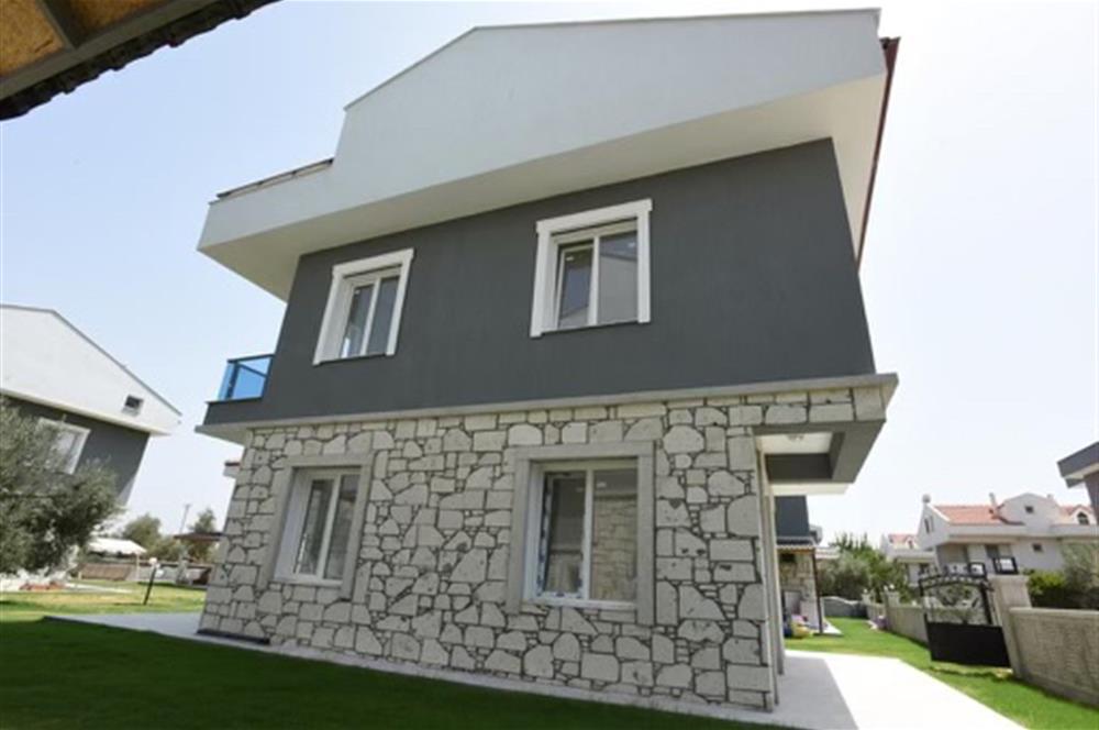 Çandarlı satılık deniz manzaralı müstakil villa