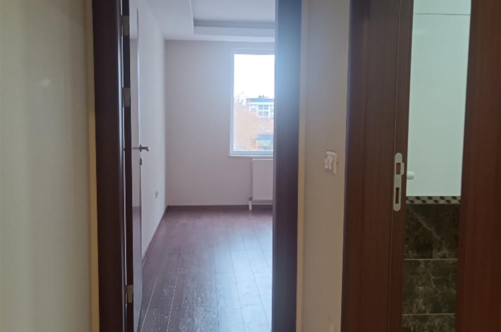 Beylikdüzü AHENK de Kısmen deniz manzaralı 2+1 kiralık daire..