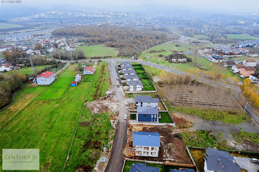 Düzce merkezde villalar bölgesinde satılık arsa