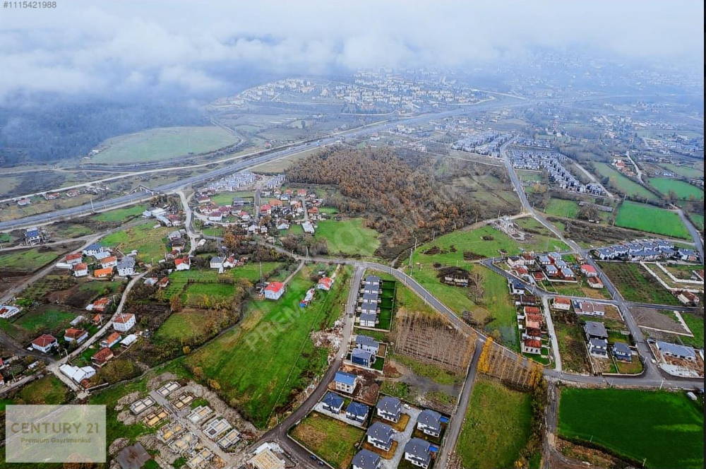 Düzce merkezde villalar bölgesinde satılık arsa