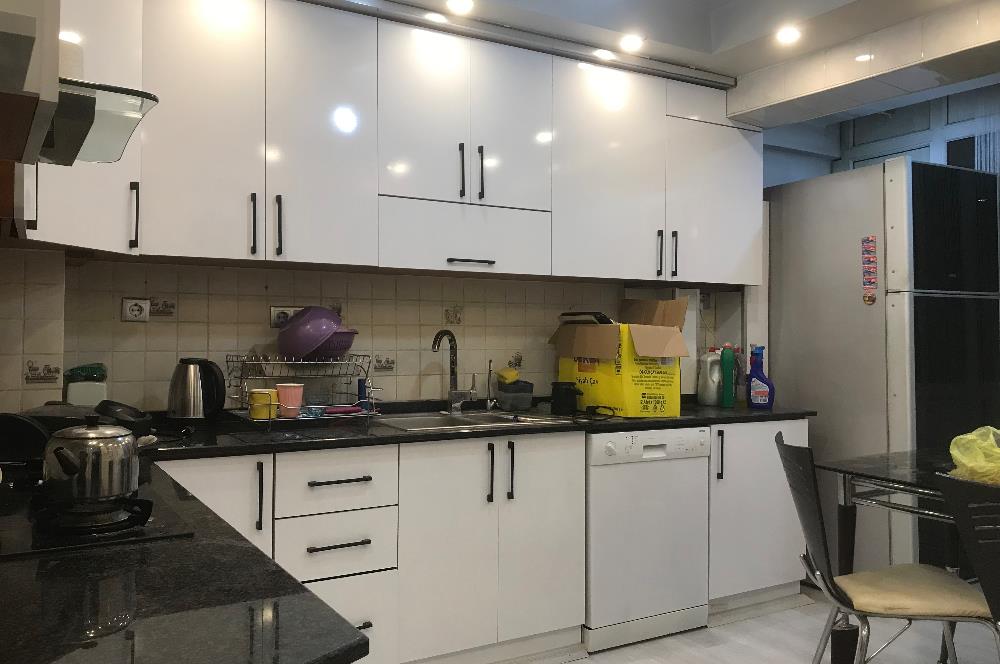 Saltak Caddesi Satılık 2.5+1 Daire