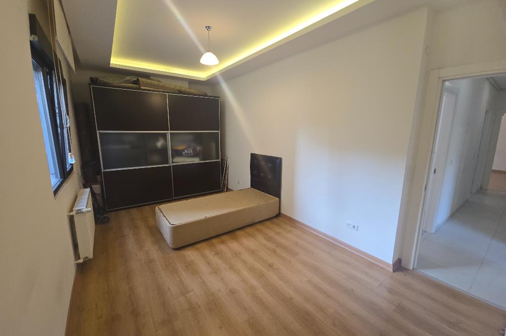 KOZYATAĞI VİZYON SİTESİNDE SATILIK 3+1 DAİRE